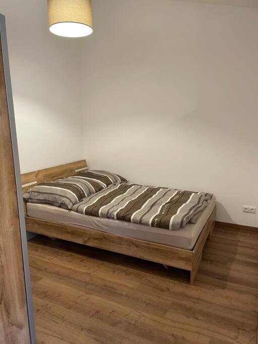 Apartment in zentraler Lage mit Privatparkplatz Grafenwohr Exterior foto